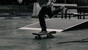 赛事预告-哈兰德爆冷击败SKT，战术调整引爆全场！
